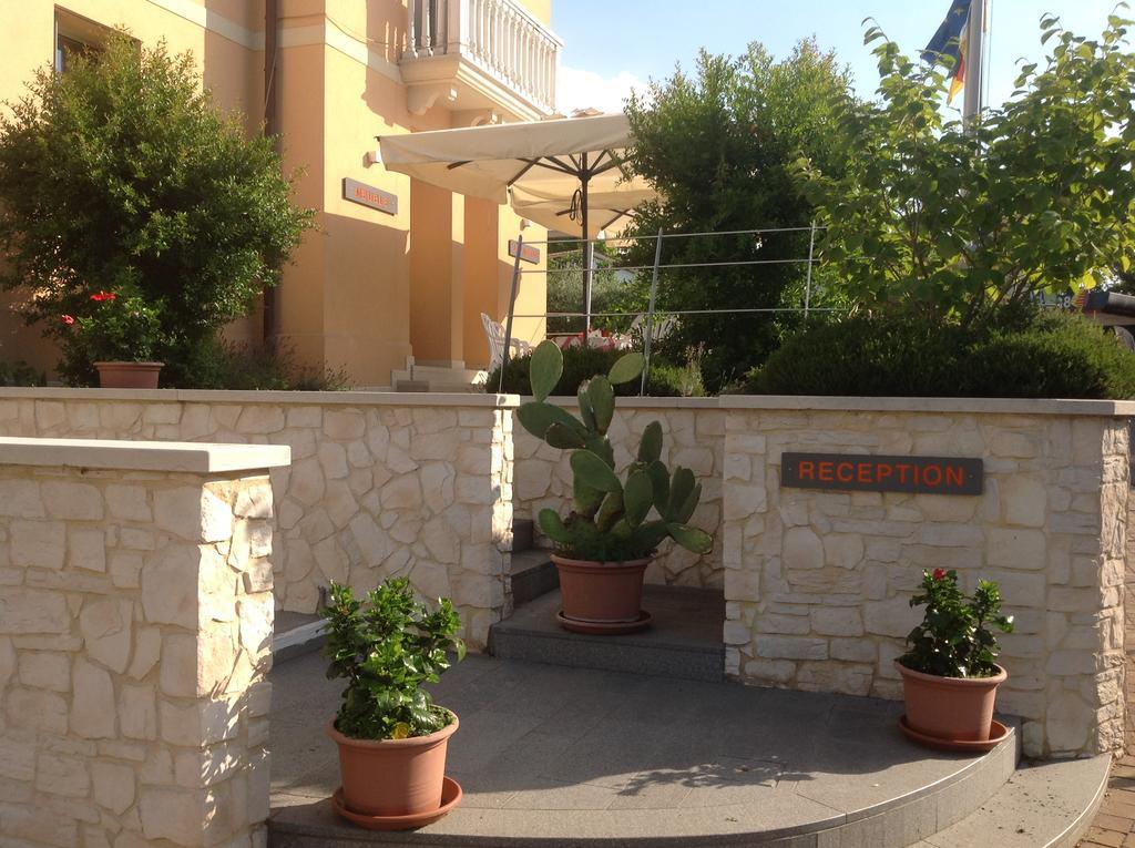 Meublé CA' RODI 3 Leoni Hotel Crespano del Grappa Exterior foto